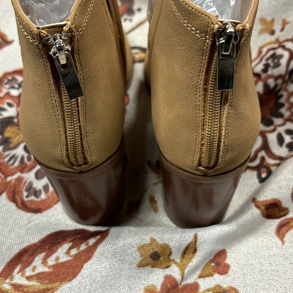 Chunky Block Stacked Mid Heel Ankle Boots Back Zipper Cut Out Pointed Toe Bootie - Picture 6 of 8